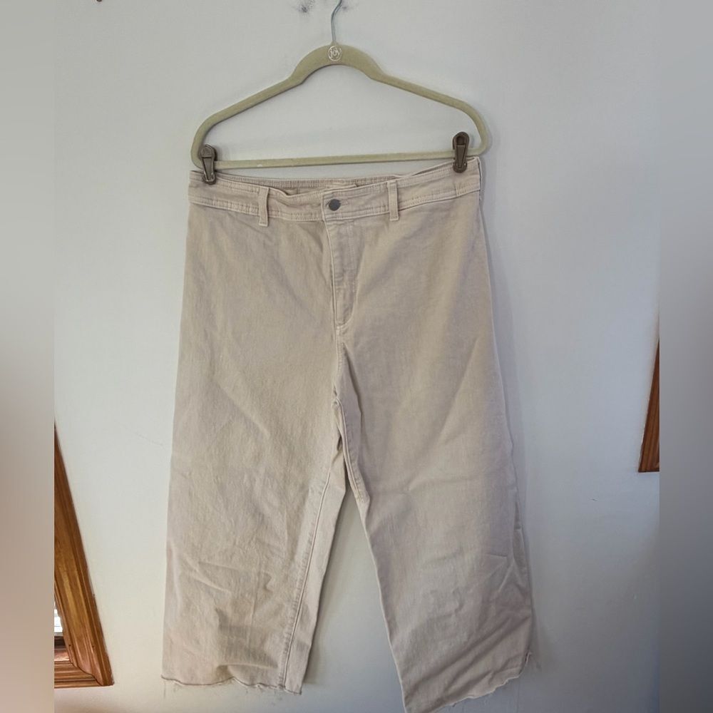 Universal Thread Women's Cream Wide Leg Jeans size 14